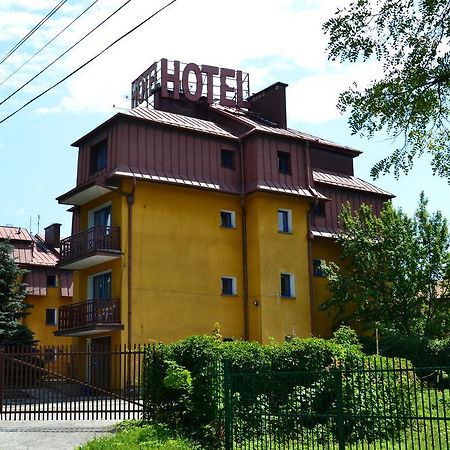 Hotel Krystyna Krakau Exterior foto