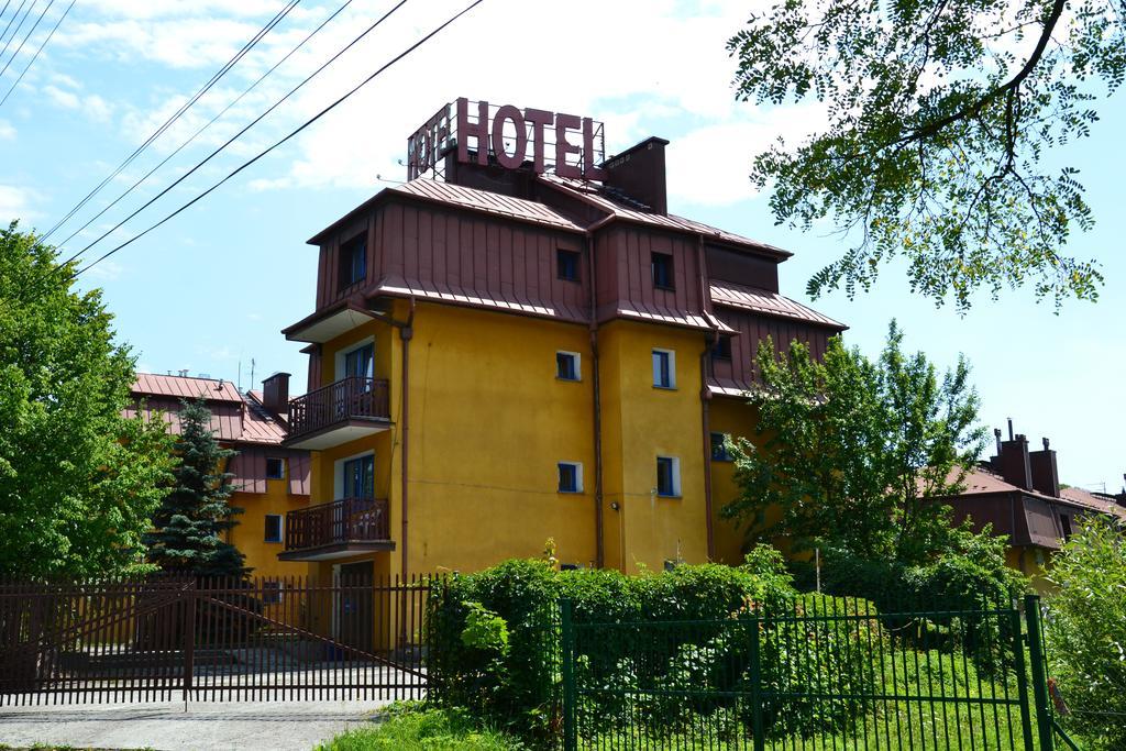 Hotel Krystyna Krakau Exterior foto